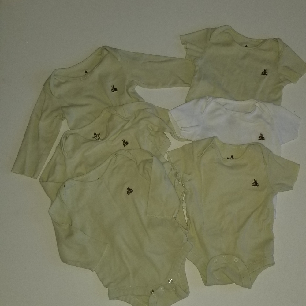 Gap onesies Size 3-6m